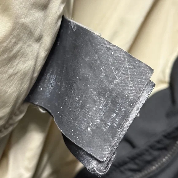 PRADA BLACK GORE-TEX BODY FOX FUR COLLAR WITH LOGO BELT COAT